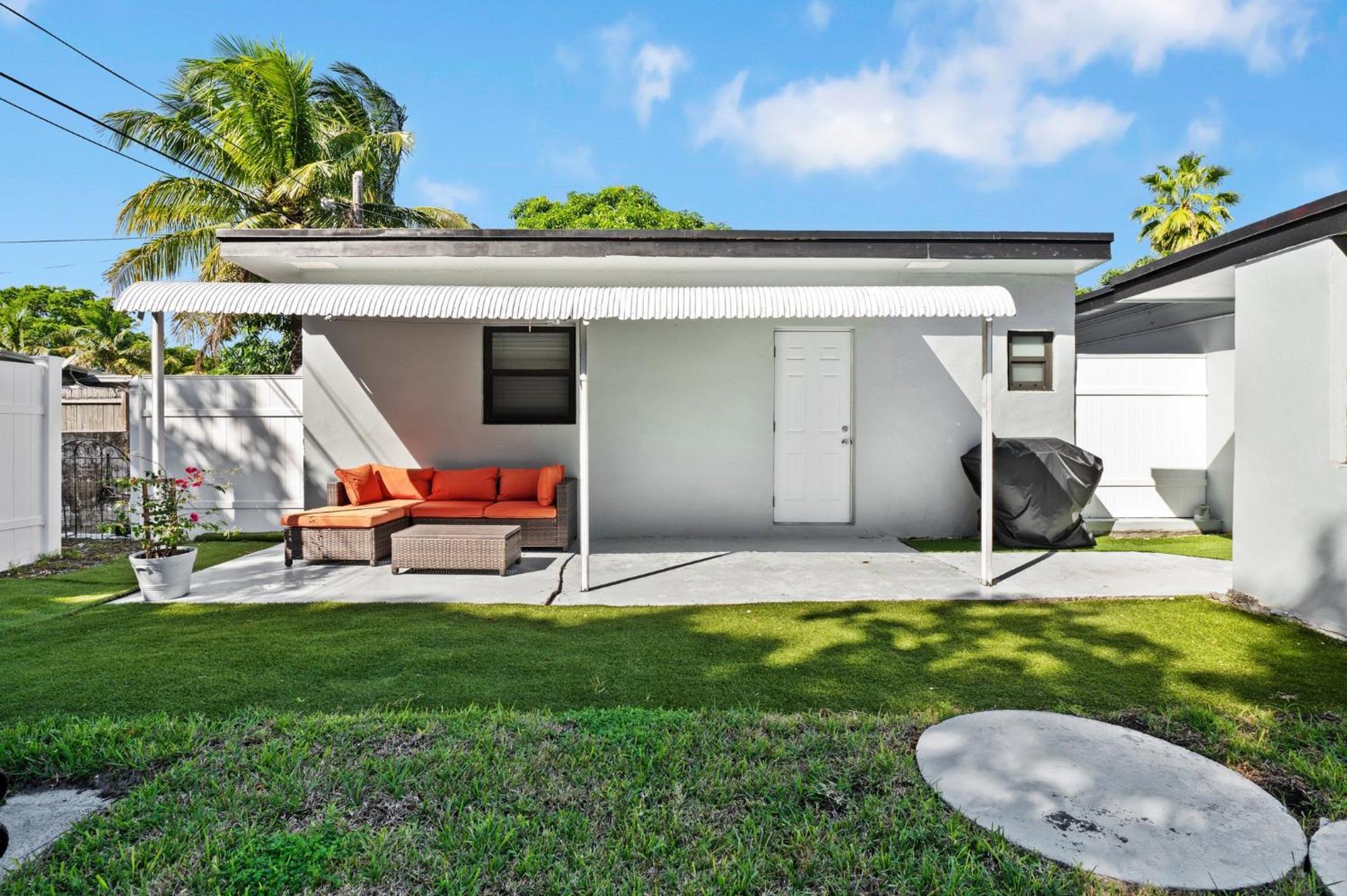 3 Bedroom And 2 Bath North Miami, Florida Exterior photo