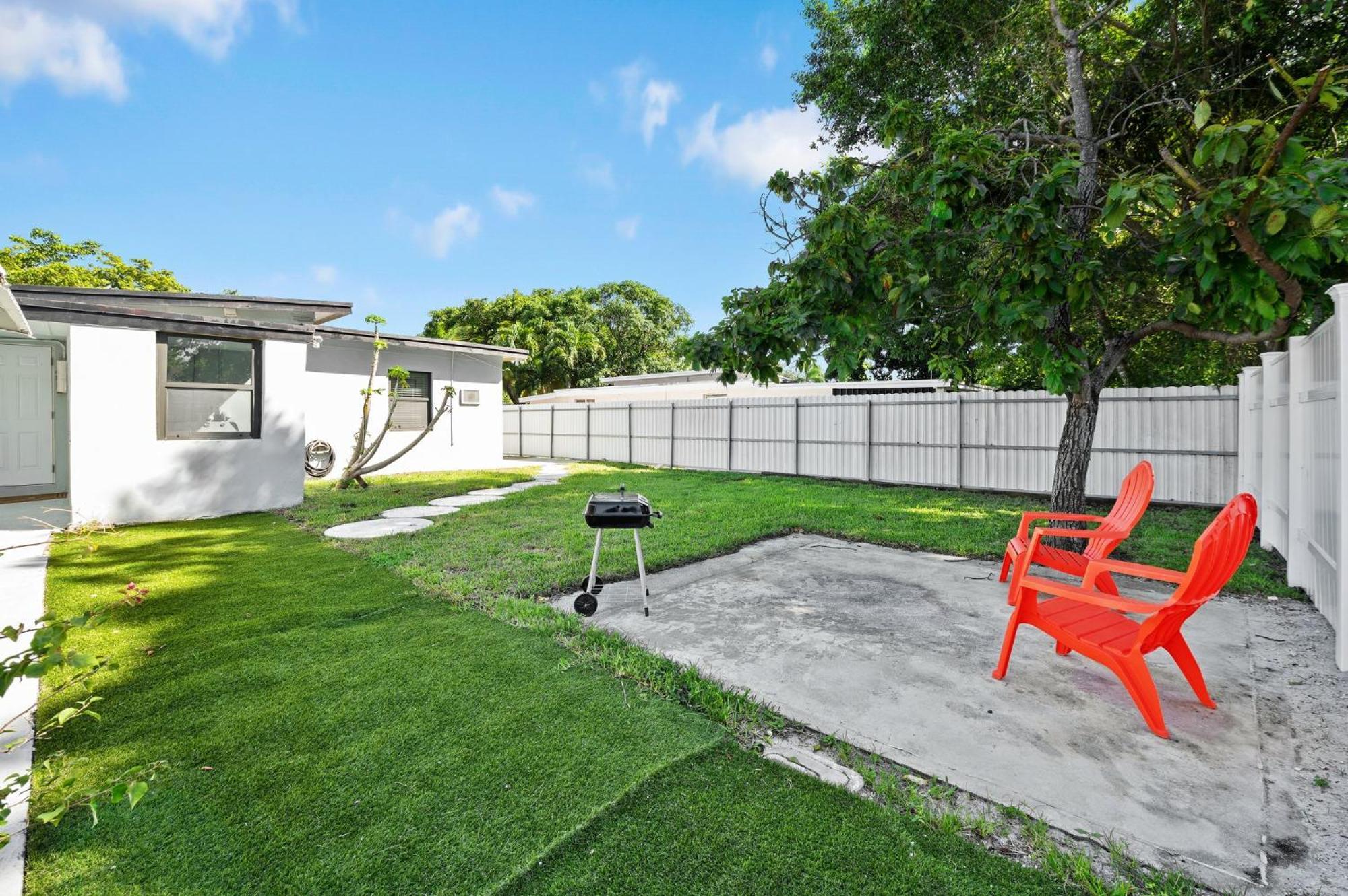 3 Bedroom And 2 Bath North Miami, Florida Exterior photo